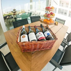 https://gold-emerging-villas-9.protaras-cy-hotels.com