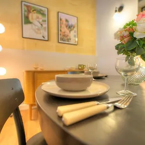 https://beautifully-furnished-flat-in-the-city-center-jbal1-1.qawrahotelsmalta.org